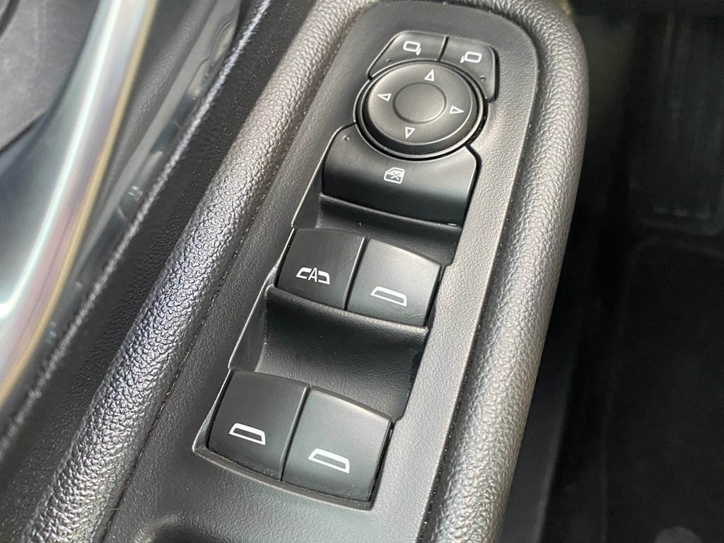 2020 GMC Terrain SLE | SunRoof | AWD | Cam | USB | Warranty to 2024 in Saint John, New Brunswick - 16 - w1024h768px