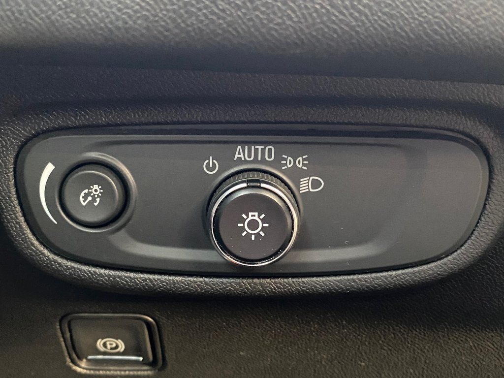 2020 GMC Terrain SLE | SunRoof | AWD | Cam | USB | Warranty to 2024 in Saint John, New Brunswick - 17 - w1024h768px