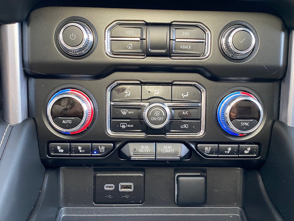 2024 GMC Yukon XL SLT | Leather | Roof | 360°Cam | Warranty to 2029 in Saint John, New Brunswick - 23 - w1024h768px