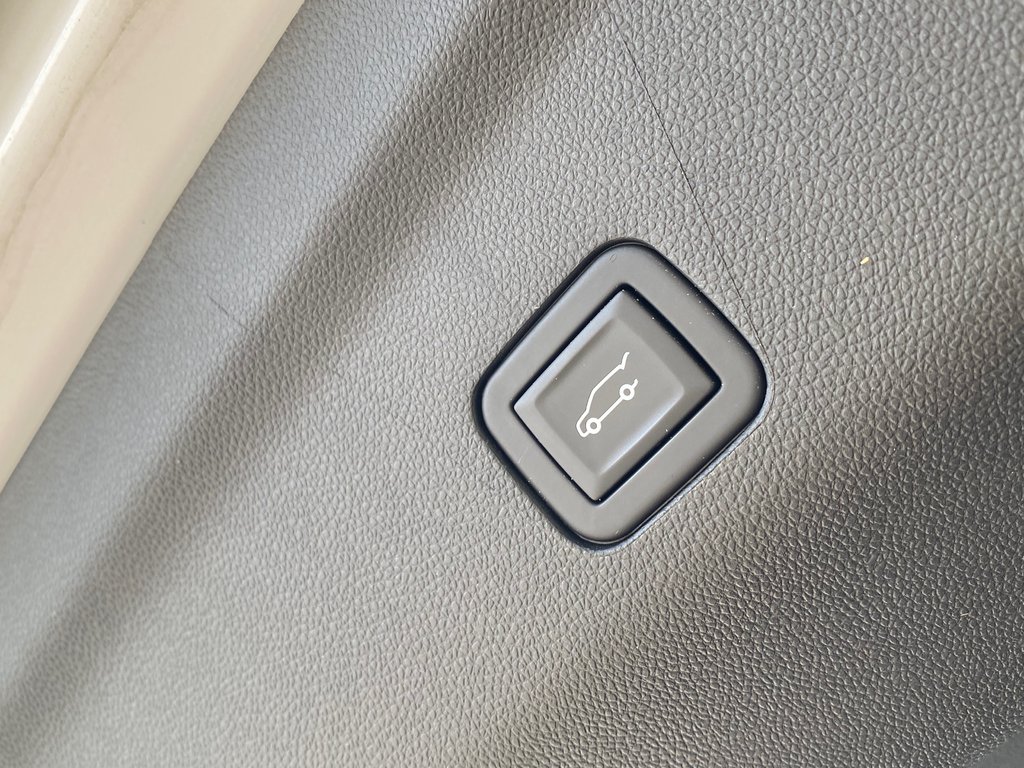 2023 GMC Yukon DENALI ULTIMATE | SunRoof | Cam | Warranty to 2028 in Saint John, New Brunswick - 50 - w1024h768px