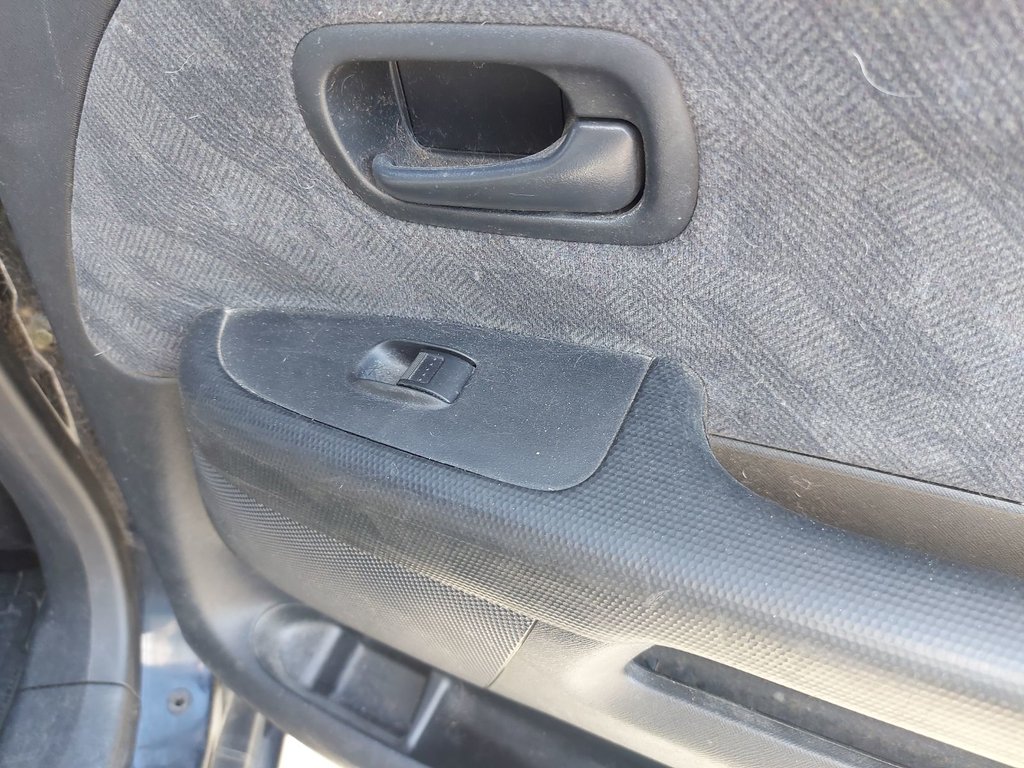 2004 Honda CR-V in Antigonish, Nova Scotia - 48 - w1024h768px