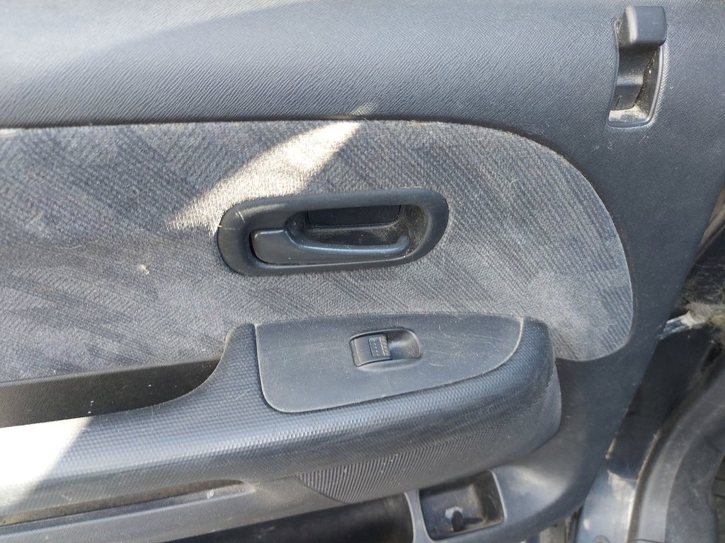 2004 Honda CR-V in Antigonish, Nova Scotia - 43 - w1024h768px