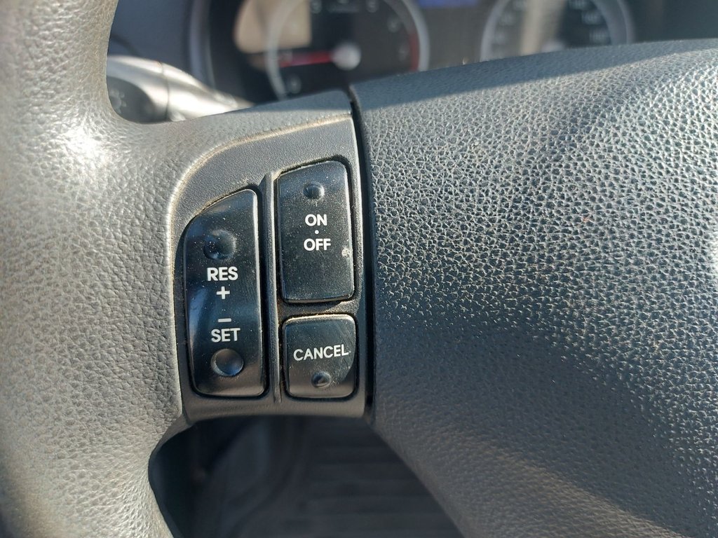 2010 Hyundai Accent in Antigonish, Nova Scotia - 12 - w1024h768px
