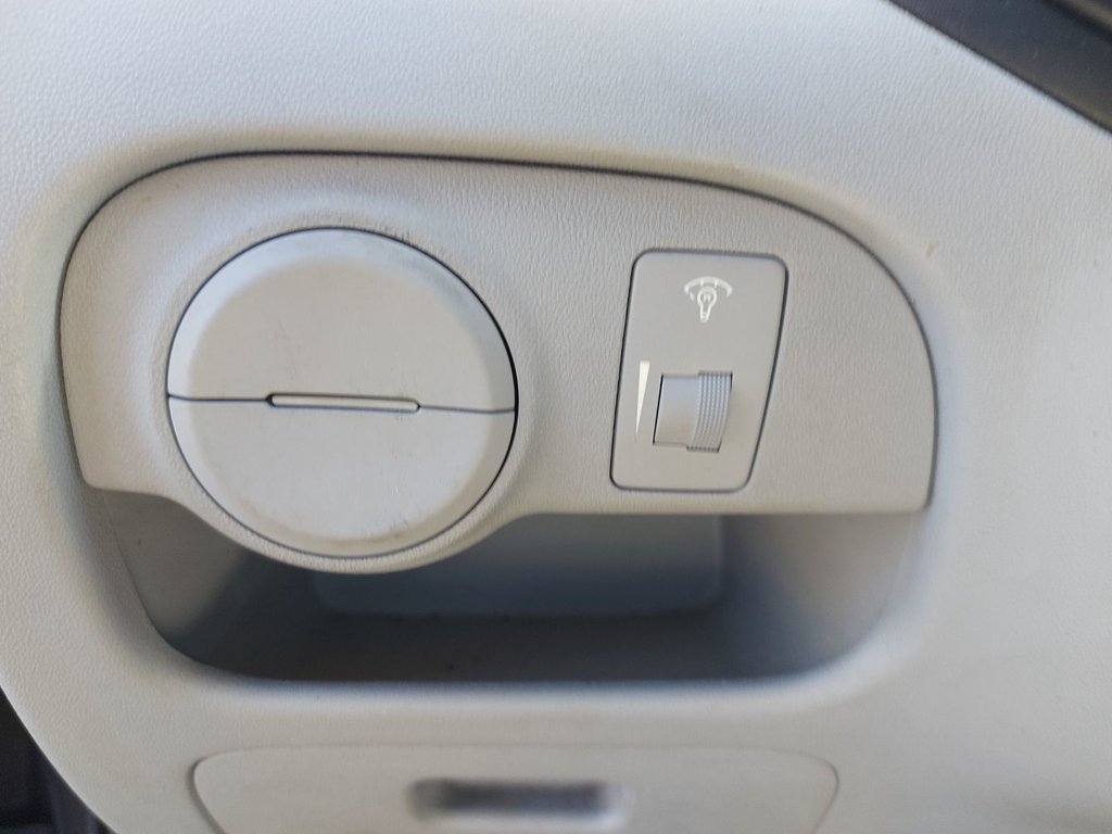 2010 Hyundai Accent in Antigonish, Nova Scotia - 15 - w1024h768px