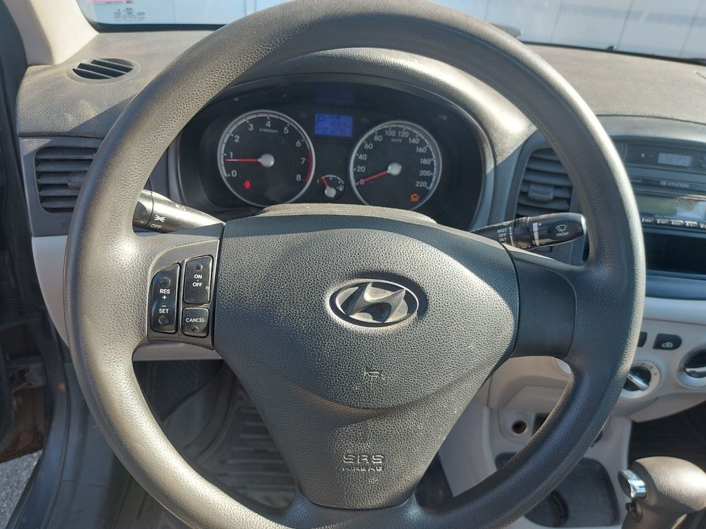 2010 Hyundai Accent in Antigonish, Nova Scotia - 11 - w1024h768px