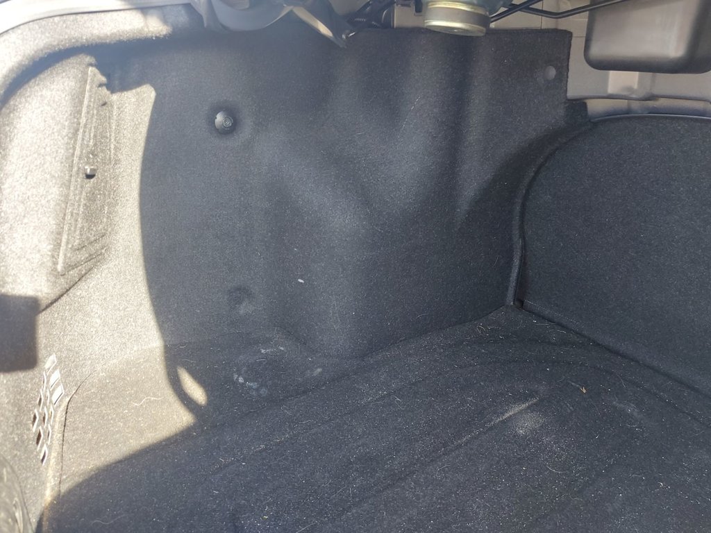 2010 Hyundai Accent in Antigonish, Nova Scotia - 65 - w1024h768px