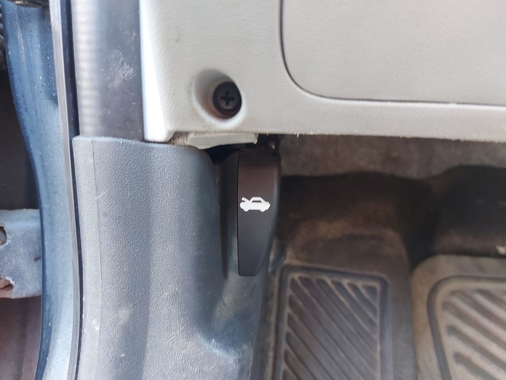 2010 Hyundai Accent in Antigonish, Nova Scotia - 21 - w1024h768px