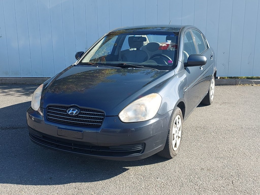 2010 Hyundai Accent in Antigonish, Nova Scotia - 7 - w1024h768px