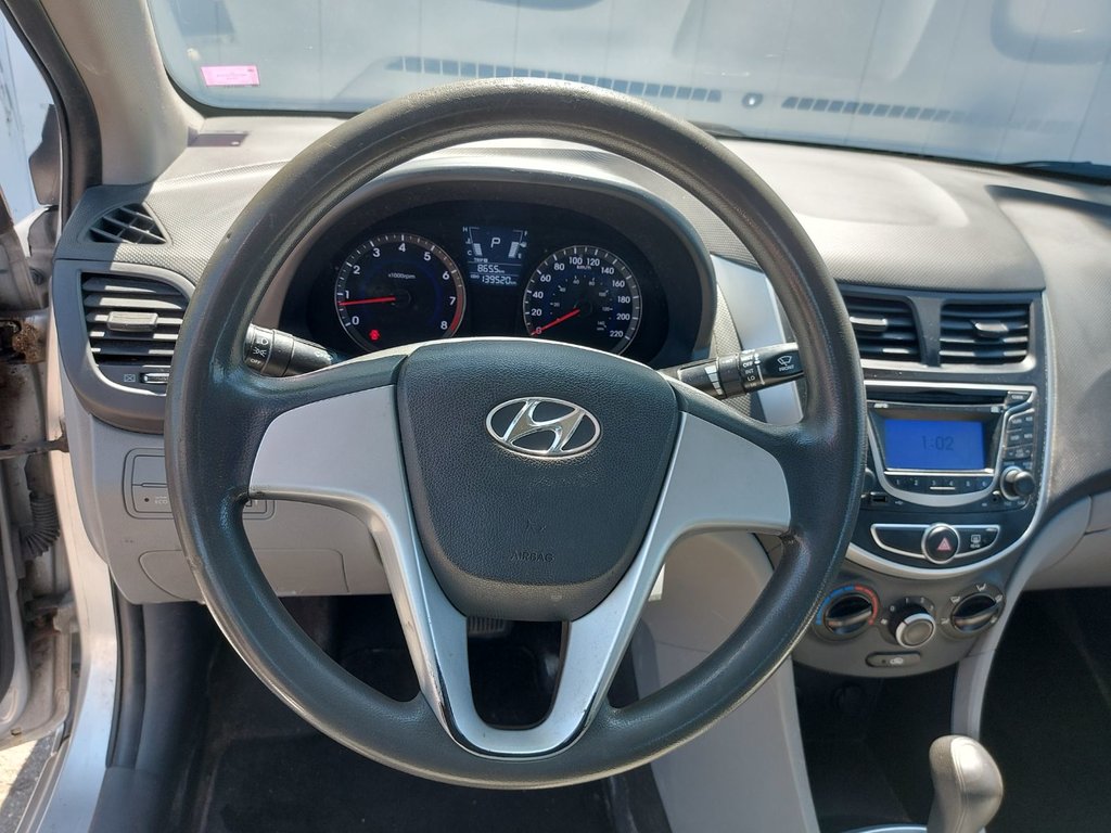 2013 Hyundai Accent in Antigonish, Nova Scotia - 12 - w1024h768px