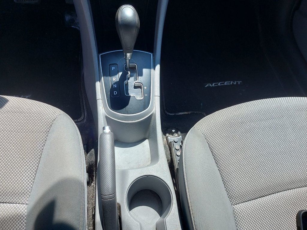 2013 Hyundai Accent in Antigonish, Nova Scotia - 21 - w1024h768px