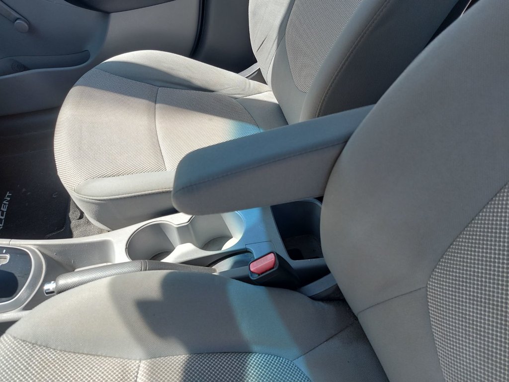 2013 Hyundai Accent in Antigonish, Nova Scotia - 28 - w1024h768px