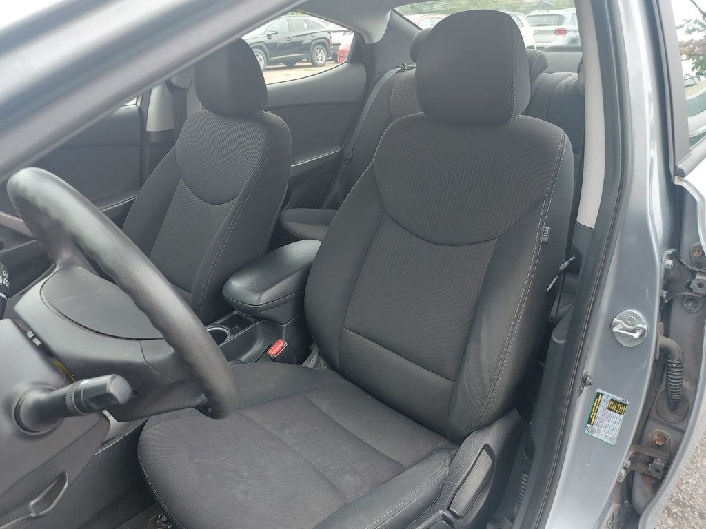 2016 Hyundai Elantra in Antigonish, Nova Scotia - 32 - w1024h768px