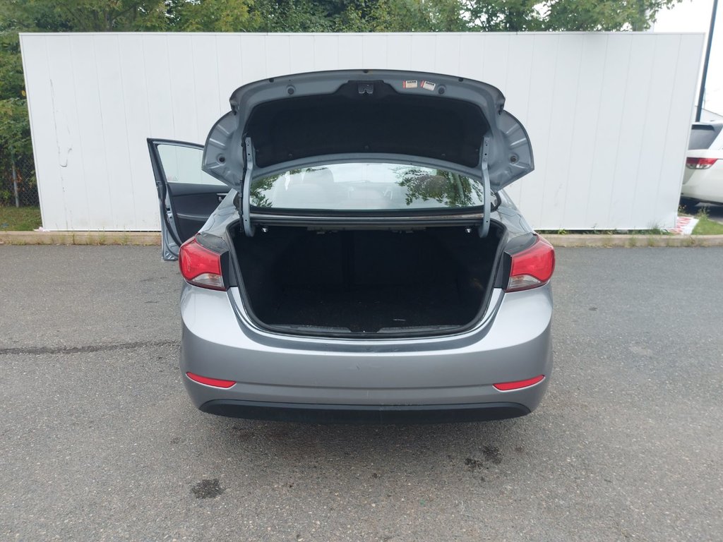 2016 Hyundai Elantra in Antigonish, Nova Scotia - 64 - w1024h768px