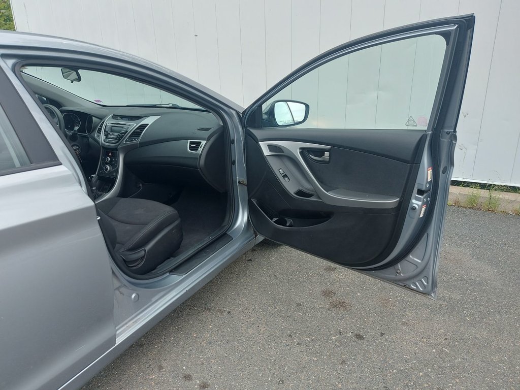 2016 Hyundai Elantra in Antigonish, Nova Scotia - 48 - w1024h768px
