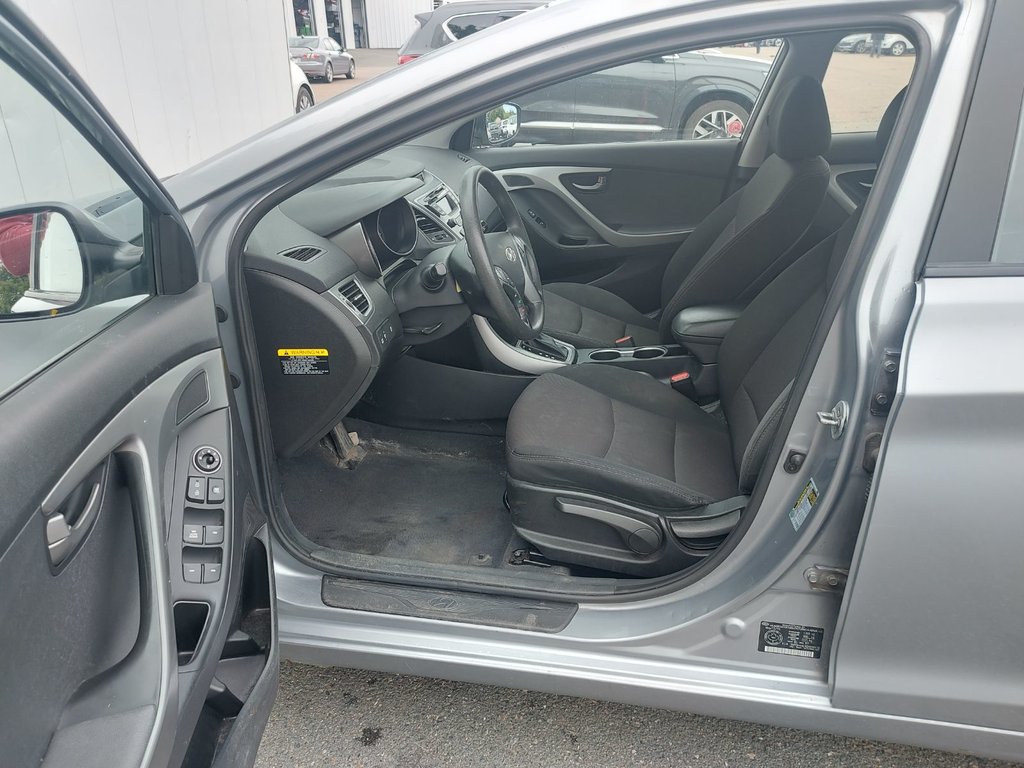 2016 Hyundai Elantra in Antigonish, Nova Scotia - 31 - w1024h768px