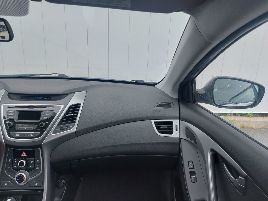 2016 Hyundai Elantra in Antigonish, Nova Scotia - 56 - w1024h768px