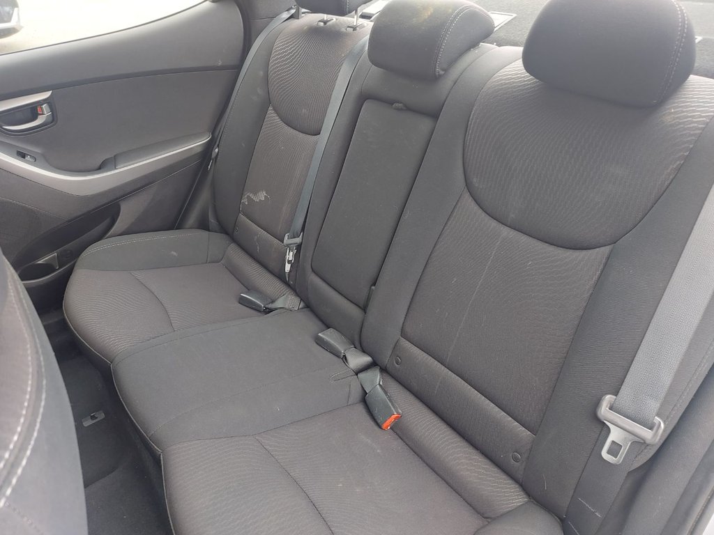 2016 Hyundai Elantra in Antigonish, Nova Scotia - 39 - w1024h768px
