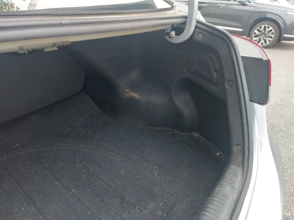 2016 Hyundai Elantra in Antigonish, Nova Scotia - 66 - w1024h768px
