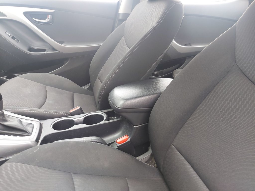 2016 Hyundai Elantra in Antigonish, Nova Scotia - 28 - w1024h768px