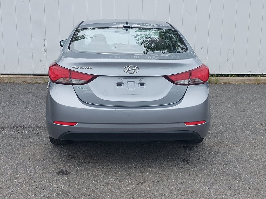 2016 Hyundai Elantra in Antigonish, Nova Scotia - 4 - w1024h768px