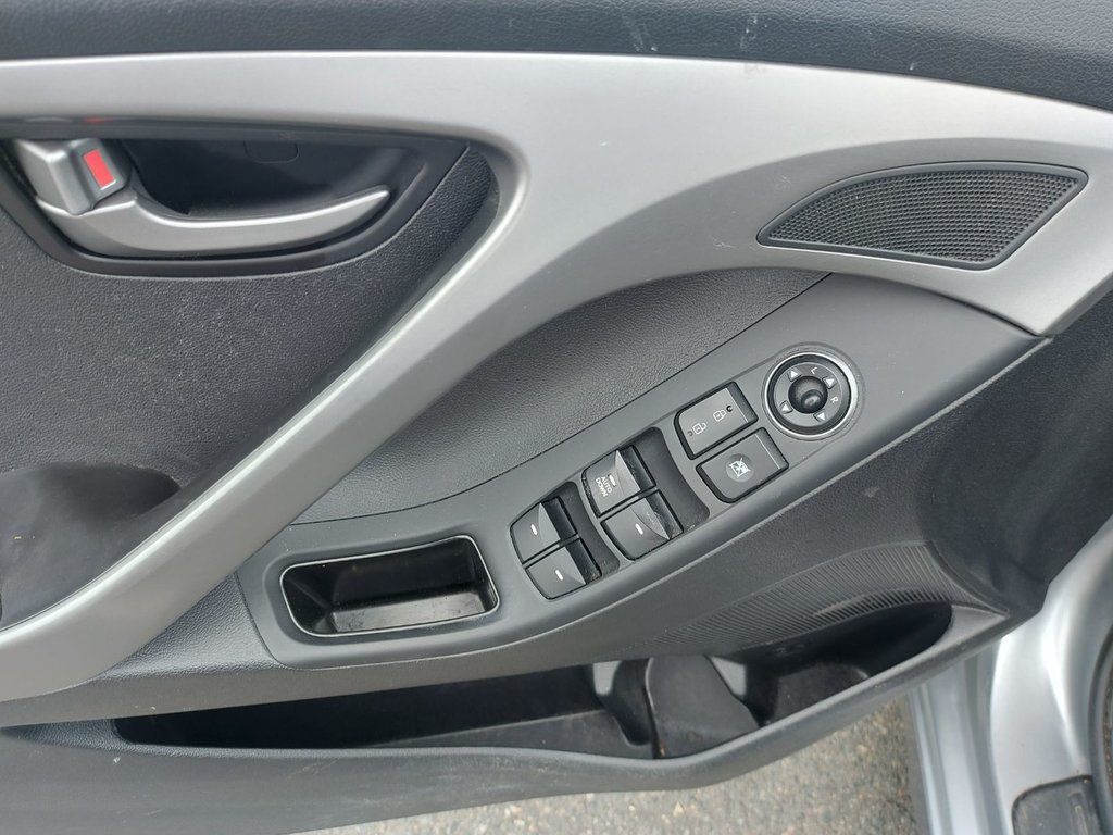 2016 Hyundai Elantra in Antigonish, Nova Scotia - 34 - w1024h768px