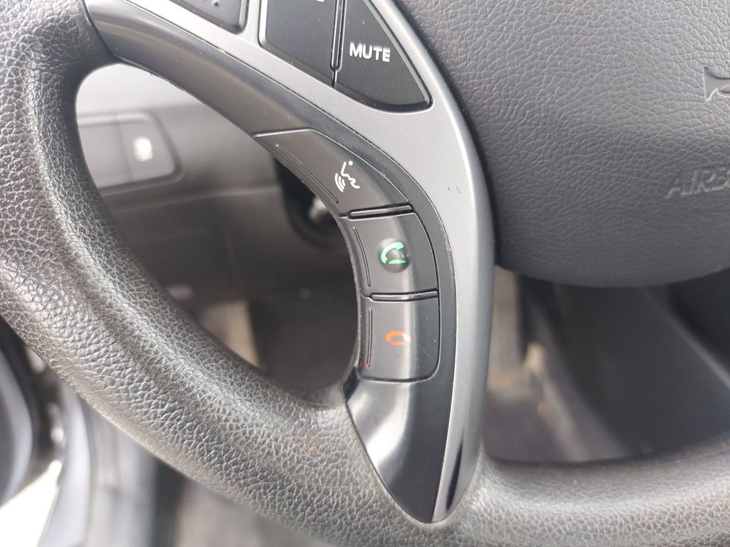 2016 Hyundai Elantra in Antigonish, Nova Scotia - 14 - w1024h768px