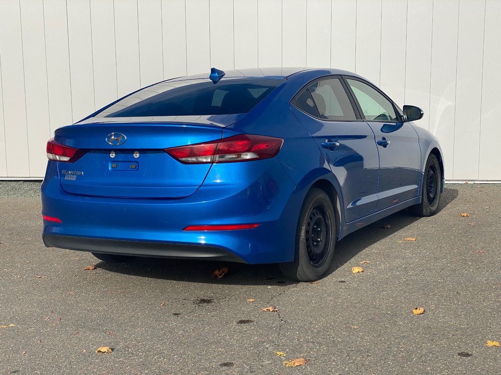 2017  Elantra GLS | SunRoof | Cam | USB | HtdSeats | Bluetooth in Saint John, New Brunswick - 7 - w1024h768px