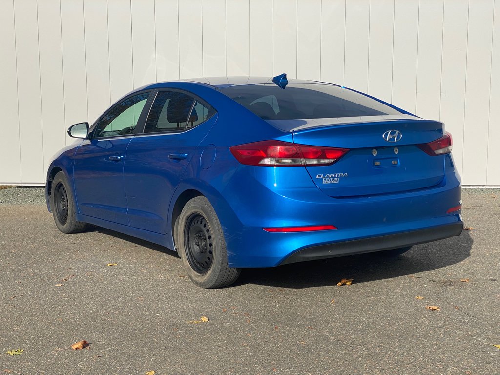 2017  Elantra GLS | SunRoof | Cam | USB | HtdSeats | Bluetooth in Saint John, New Brunswick - 5 - w1024h768px