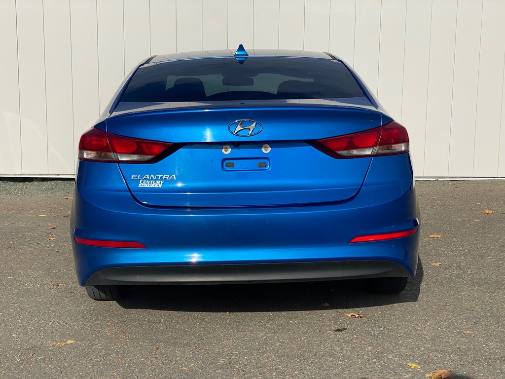 2017  Elantra GLS | SunRoof | Cam | USB | HtdSeats | Bluetooth in Saint John, New Brunswick - 6 - w1024h768px