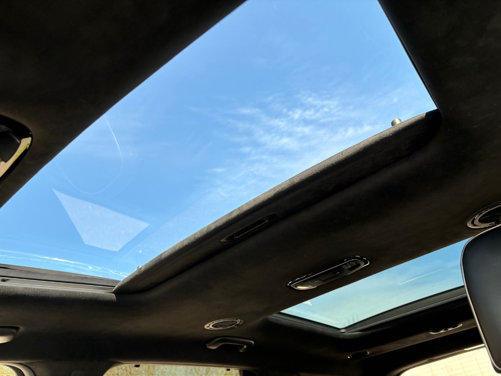 2021  Palisade Ultimate Calligraphy | Leather | SunRoof | 7-Pass in Saint John, New Brunswick - 29 - w1024h768px