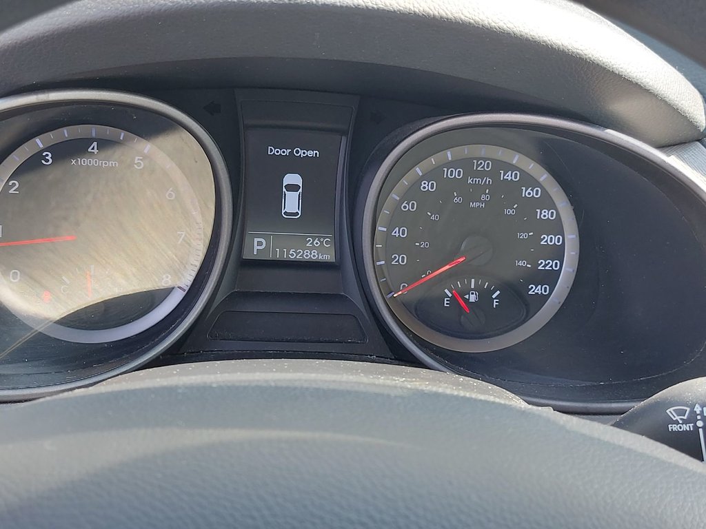 2015 Hyundai Santa Fe Sport in Antigonish, Nova Scotia - 11 - w1024h768px