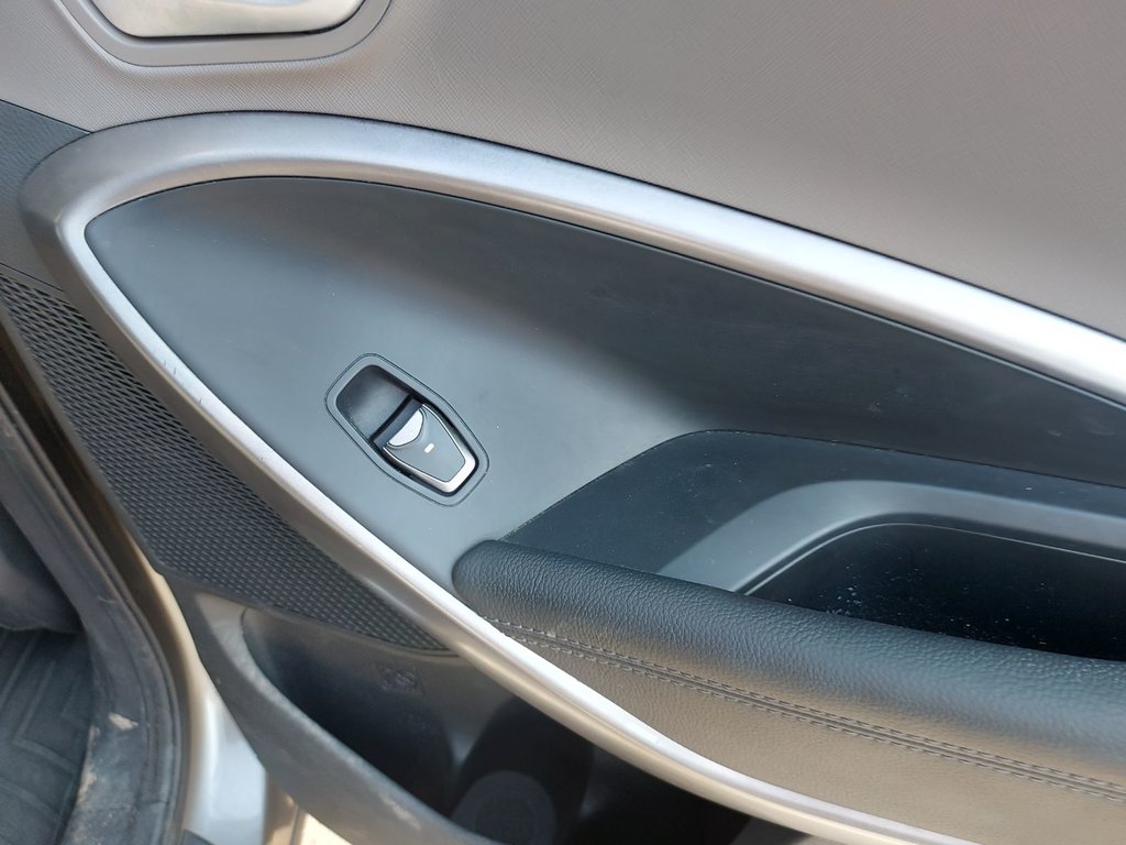 2015 Hyundai Santa Fe Sport in Antigonish, Nova Scotia - 46 - w1024h768px