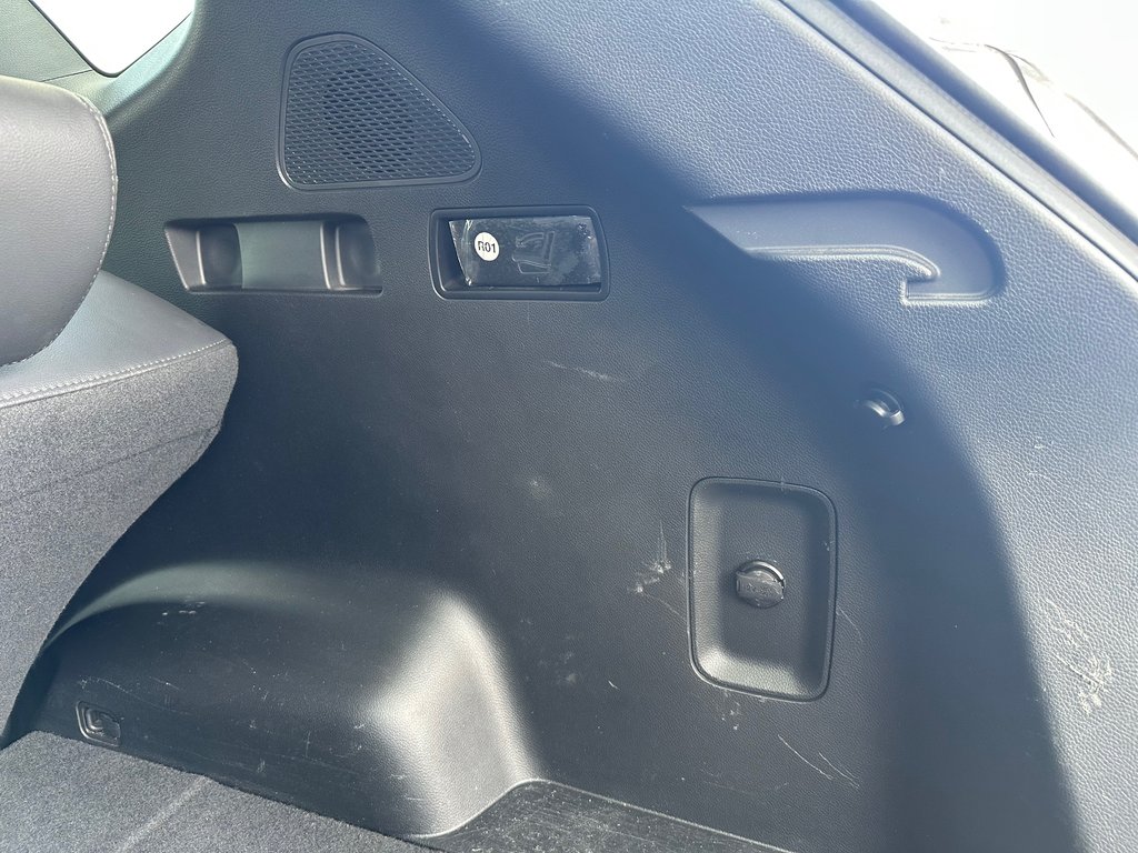 2017 Hyundai Santa Fe Sport LUXURY | SunRoof | Cam | USB | Bluetooth | Cruise in Saint John, New Brunswick - 38 - w1024h768px