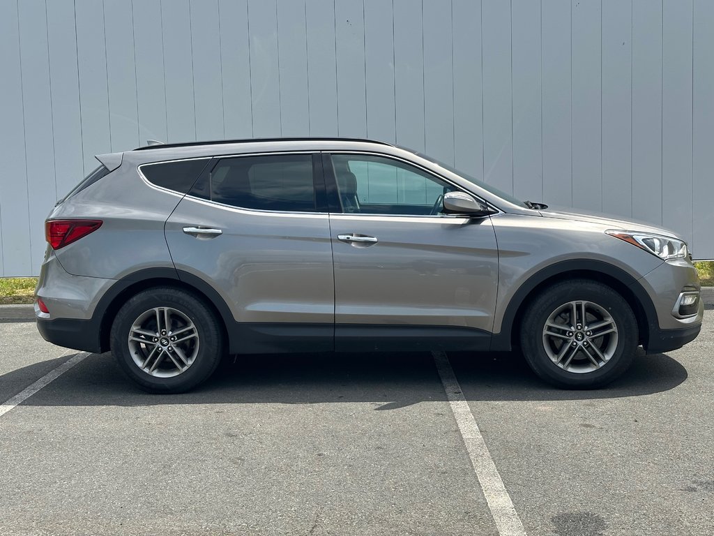2017 Hyundai Santa Fe Sport LUXURY | SunRoof | Cam | USB | Bluetooth | Cruise in Saint John, New Brunswick - 8 - w1024h768px