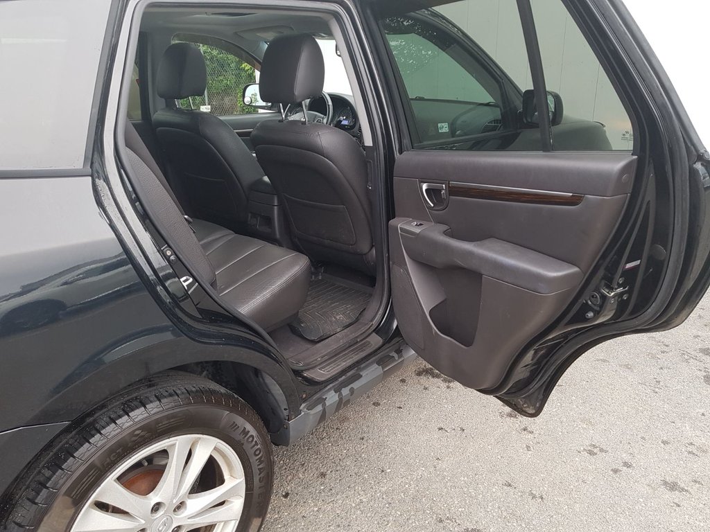 2010 Hyundai Santa Fe in Antigonish, Nova Scotia - 35 - w1024h768px