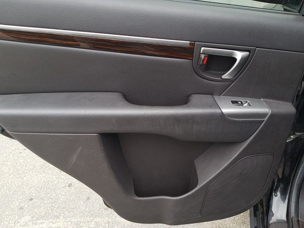 2010 Hyundai Santa Fe in Antigonish, Nova Scotia - 34 - w1024h768px