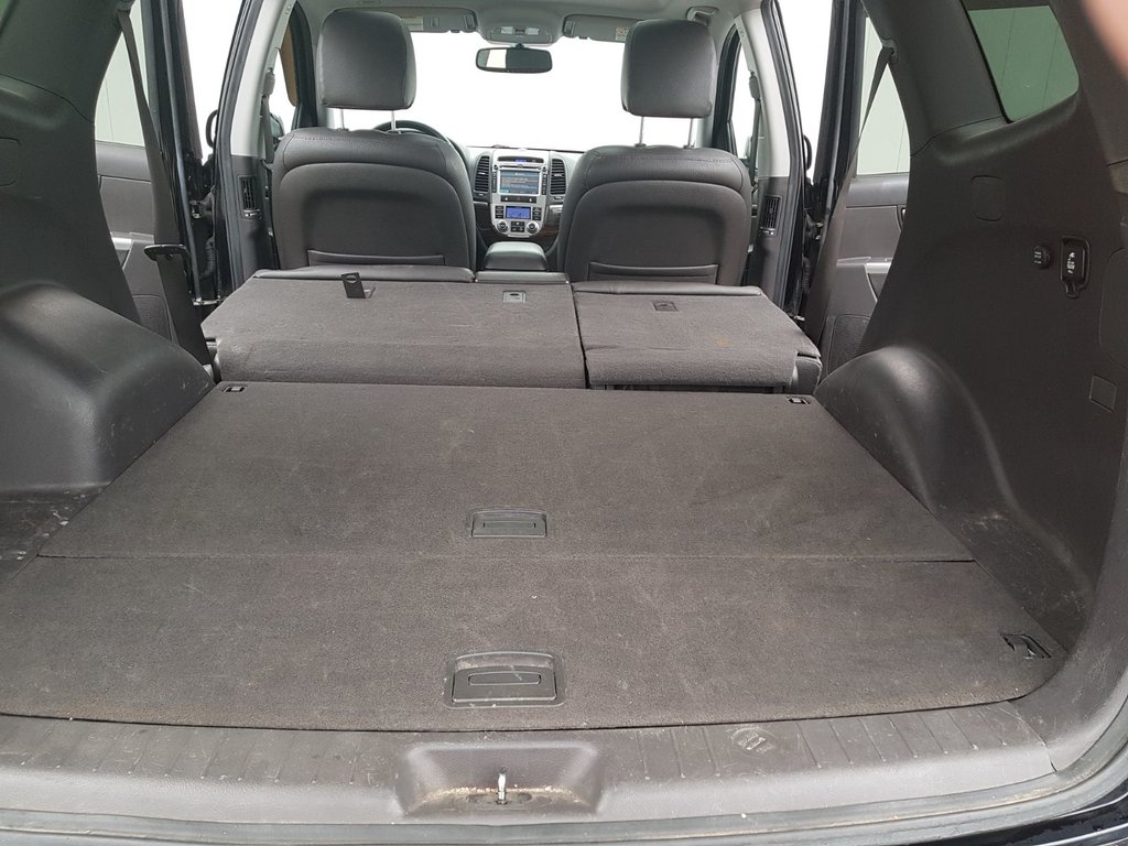 2010 Hyundai Santa Fe in Antigonish, Nova Scotia - 53 - w1024h768px