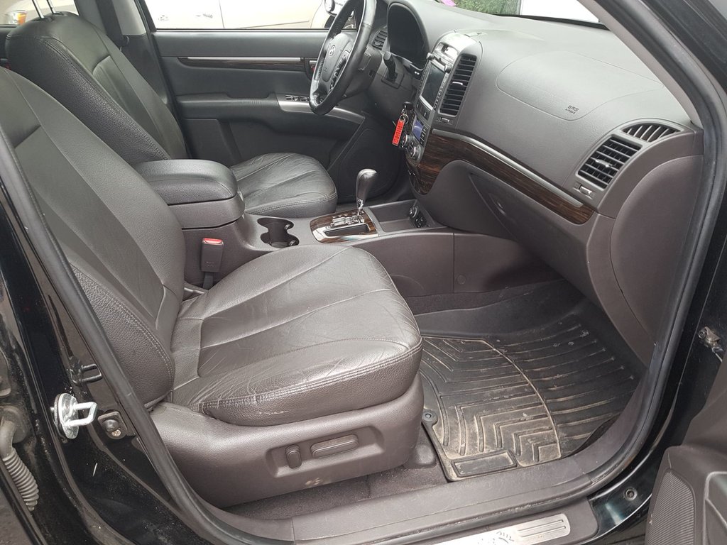 2010 Hyundai Santa Fe in Antigonish, Nova Scotia - 42 - w1024h768px