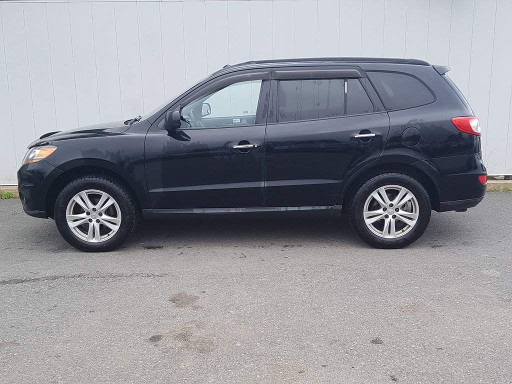 2010 Hyundai Santa Fe in Antigonish, Nova Scotia - 5 - w1024h768px