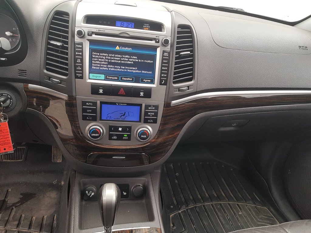 2010 Hyundai Santa Fe in Antigonish, Nova Scotia - 16 - w1024h768px