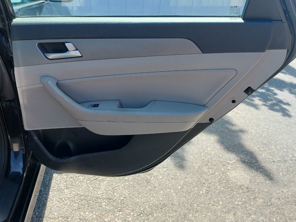 2019 Hyundai Sonata Hybrid Preferred | Cam | USB | HtdSeat | Warranty to 2027 in Saint John, New Brunswick - 38 - w1024h768px