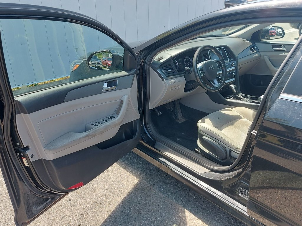 2019 Hyundai Sonata Hybrid Preferred | Cam | USB | HtdSeat | Warranty to 2027 in Saint John, New Brunswick - 22 - w1024h768px