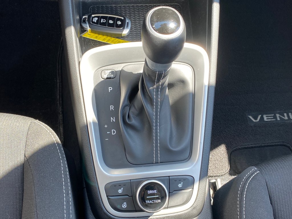 Hyundai Venue Preferred | Cam | USB | HtdSeat | Warranty to 2028 2023 à Saint John, Nouveau-Brunswick - 24 - w1024h768px