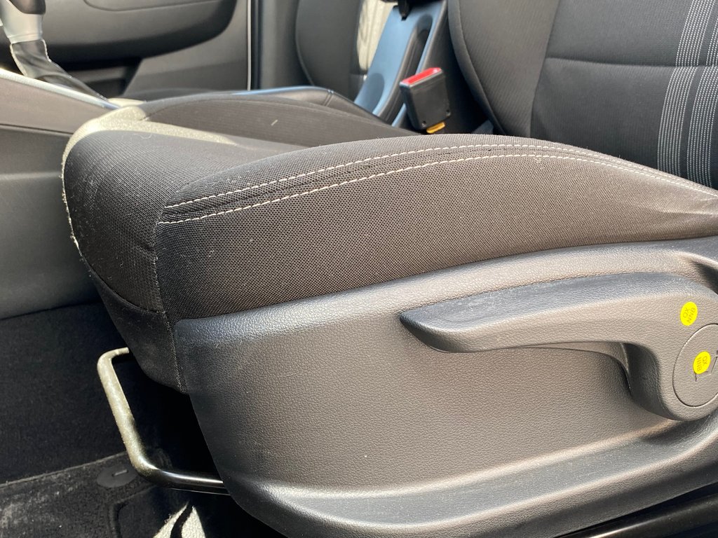Hyundai Venue Preferred | Cam | USB | HtdSeat | Warranty to 2028 2023 à Saint John, Nouveau-Brunswick - 12 - w1024h768px