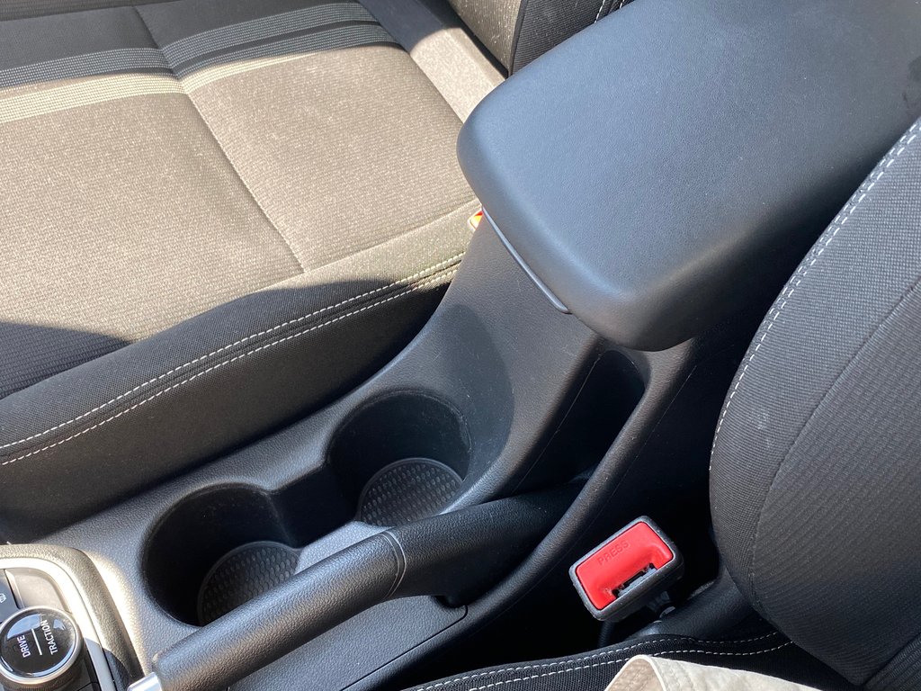 Hyundai Venue Preferred | Cam | USB | HtdSeat | Warranty to 2028 2023 à Saint John, Nouveau-Brunswick - 25 - w1024h768px