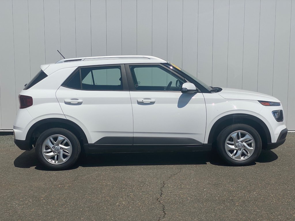 Hyundai Venue Preferred | Cam | USB | HtdSeat | Warranty to 2028 2023 à Saint John, Nouveau-Brunswick - 8 - w1024h768px