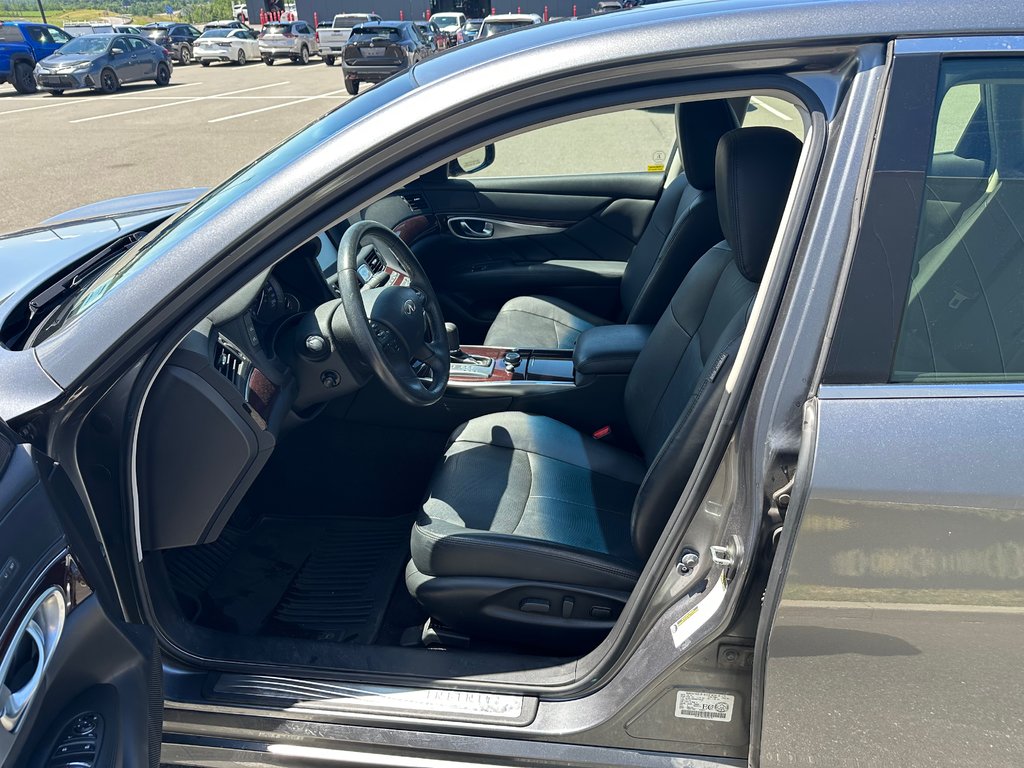 Infiniti Q70 Premium | Leather | MoonRoof | Nav | Cam | USB 2017 à Saint John, Nouveau-Brunswick - 10 - w1024h768px