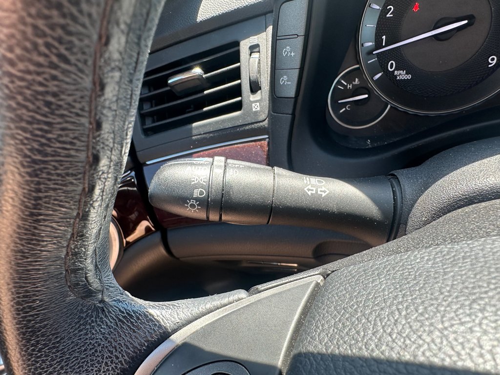 Infiniti Q70 Premium | Leather | MoonRoof | Nav | Cam | USB 2017 à Saint John, Nouveau-Brunswick - 20 - w1024h768px