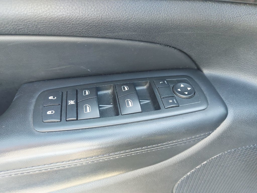 2011 Jeep Grand Cherokee Laredo | Leather | Roof | Keyless | Bluetooth in Saint John, New Brunswick - 35 - w1024h768px