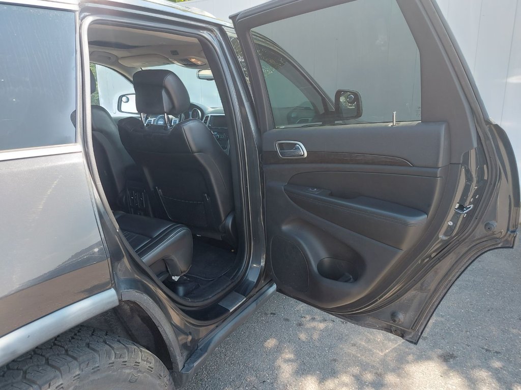 2011 Jeep Grand Cherokee Laredo | Leather | Roof | Keyless | Bluetooth in Saint John, New Brunswick - 45 - w1024h768px